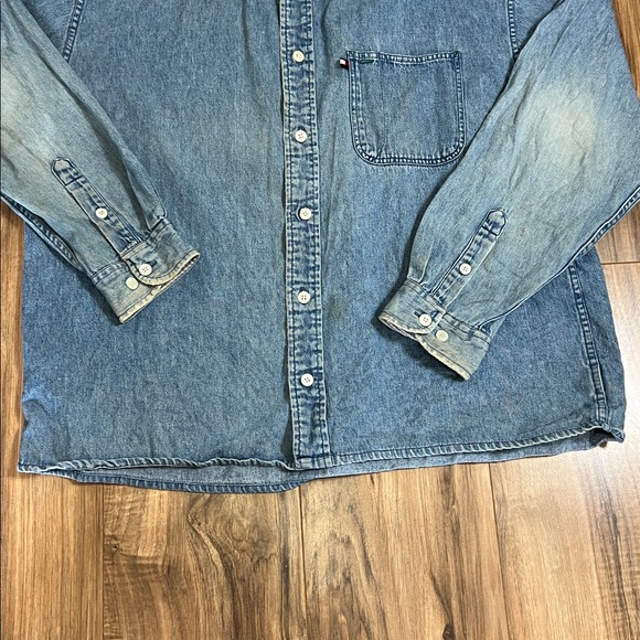 Vintage Tommy Hilfiger Classic Wash Blue Denim Shirt Button-Up Sz L - Picture 6 of 9